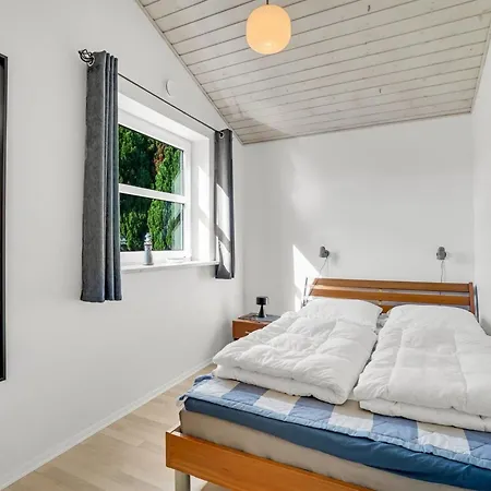 Marno - 700m From The Sea By Interhome