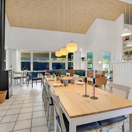 Marno - 700m From The Sea By Interhome Bøtø By